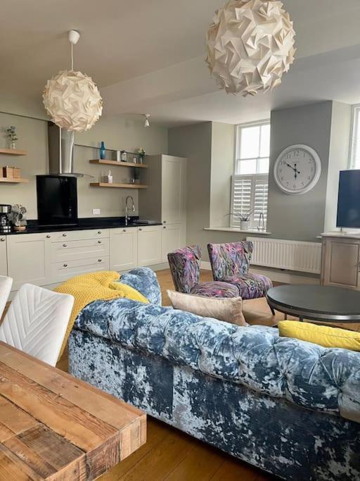 Luxurious 2 Bedroom Apartment In Central Berwick Bagian luar foto